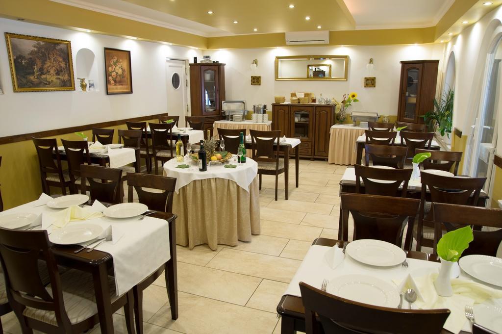 Guest house Ambrozia Szallashely Es Etterem *